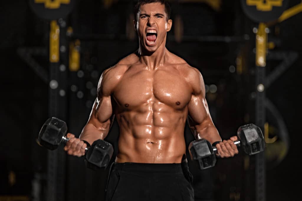 homem motivado no treino