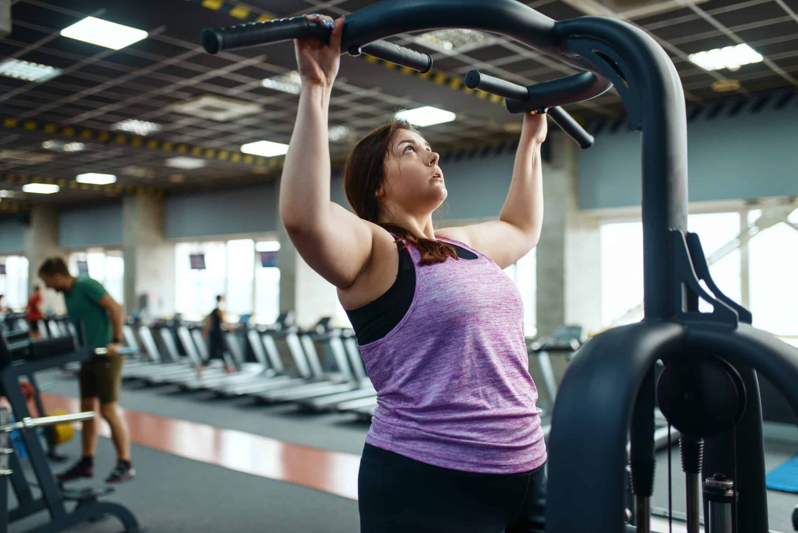 mulher fazendo um treino eficaz para emagecer