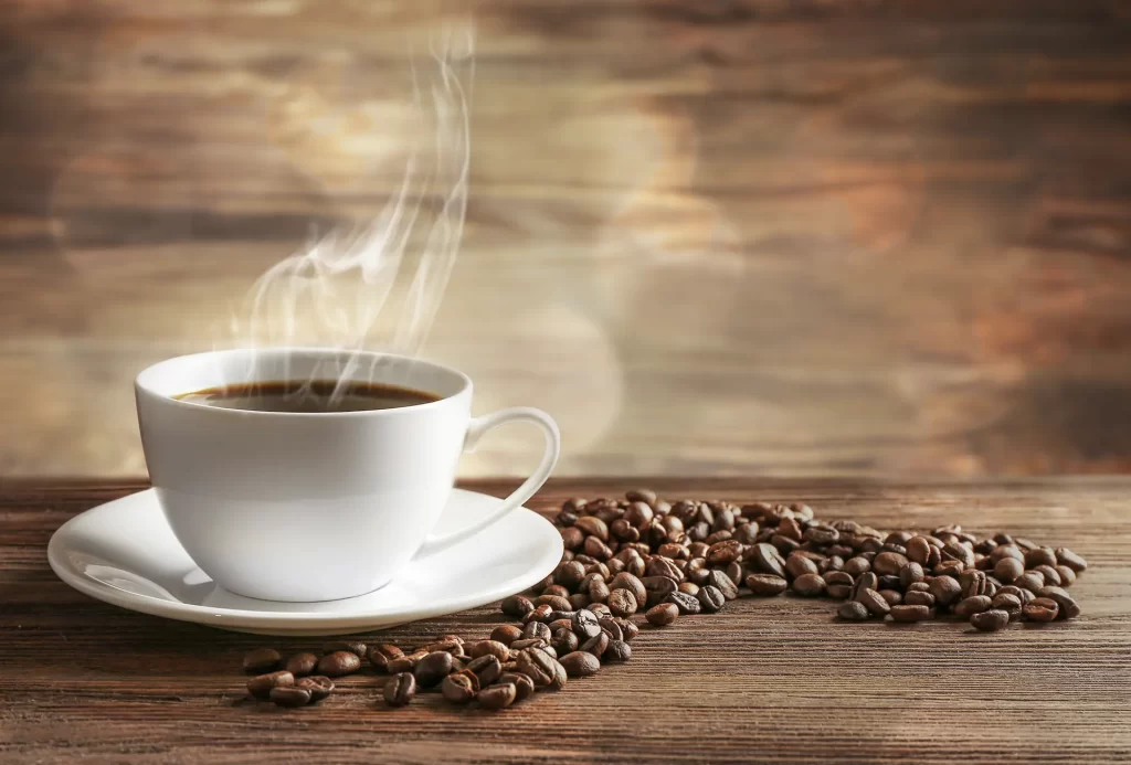 cafe grãos e xicara