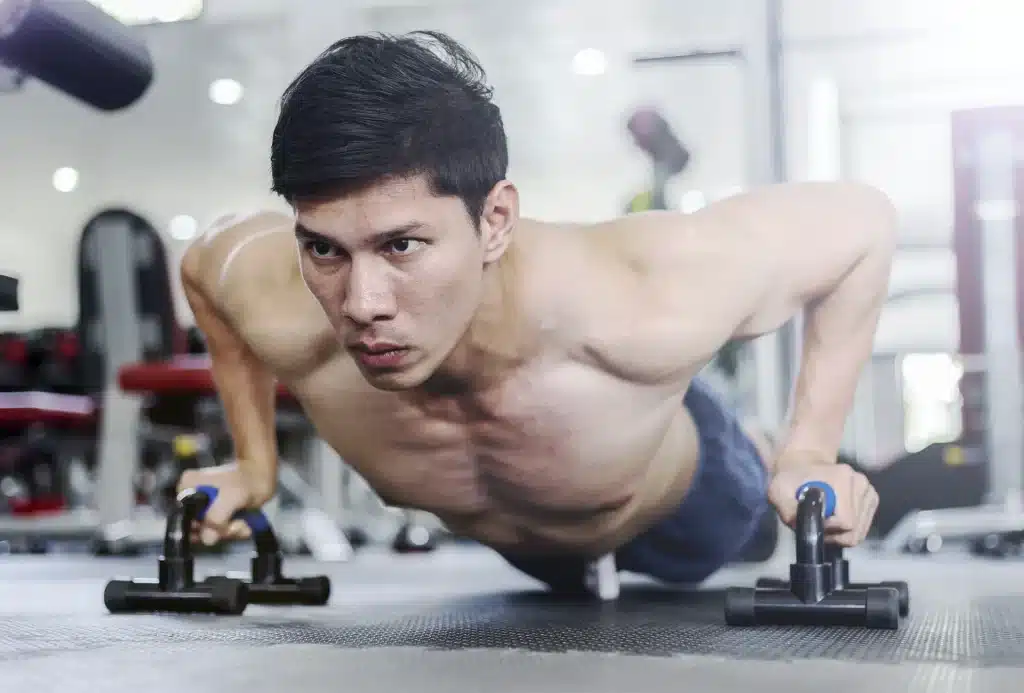 flexão de braços definir o peitoral