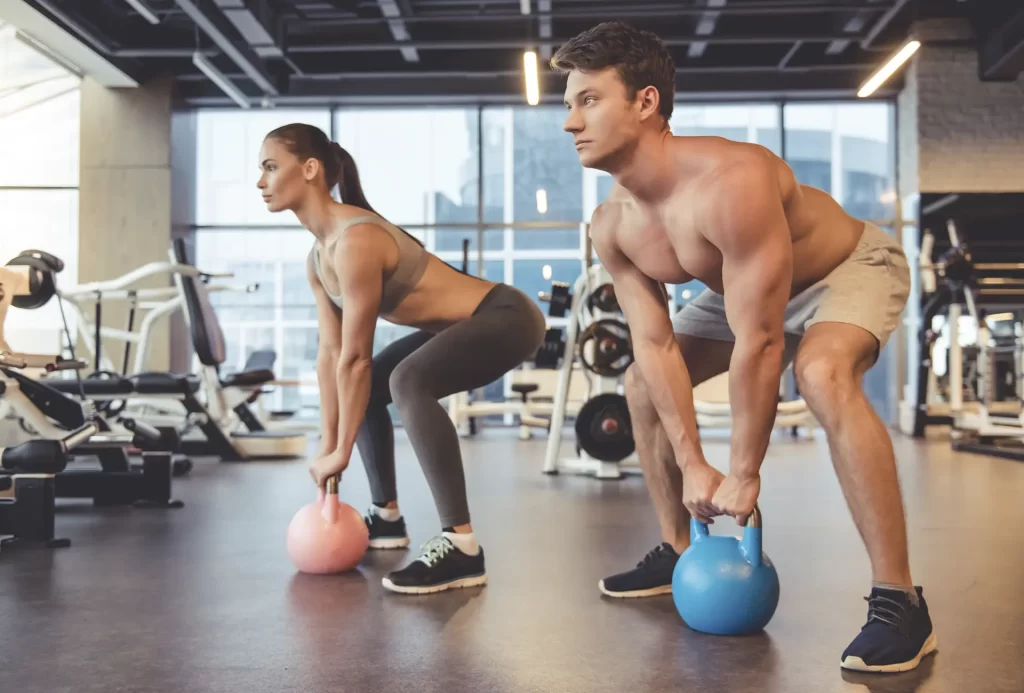 treino de gluteos kettlebell swing