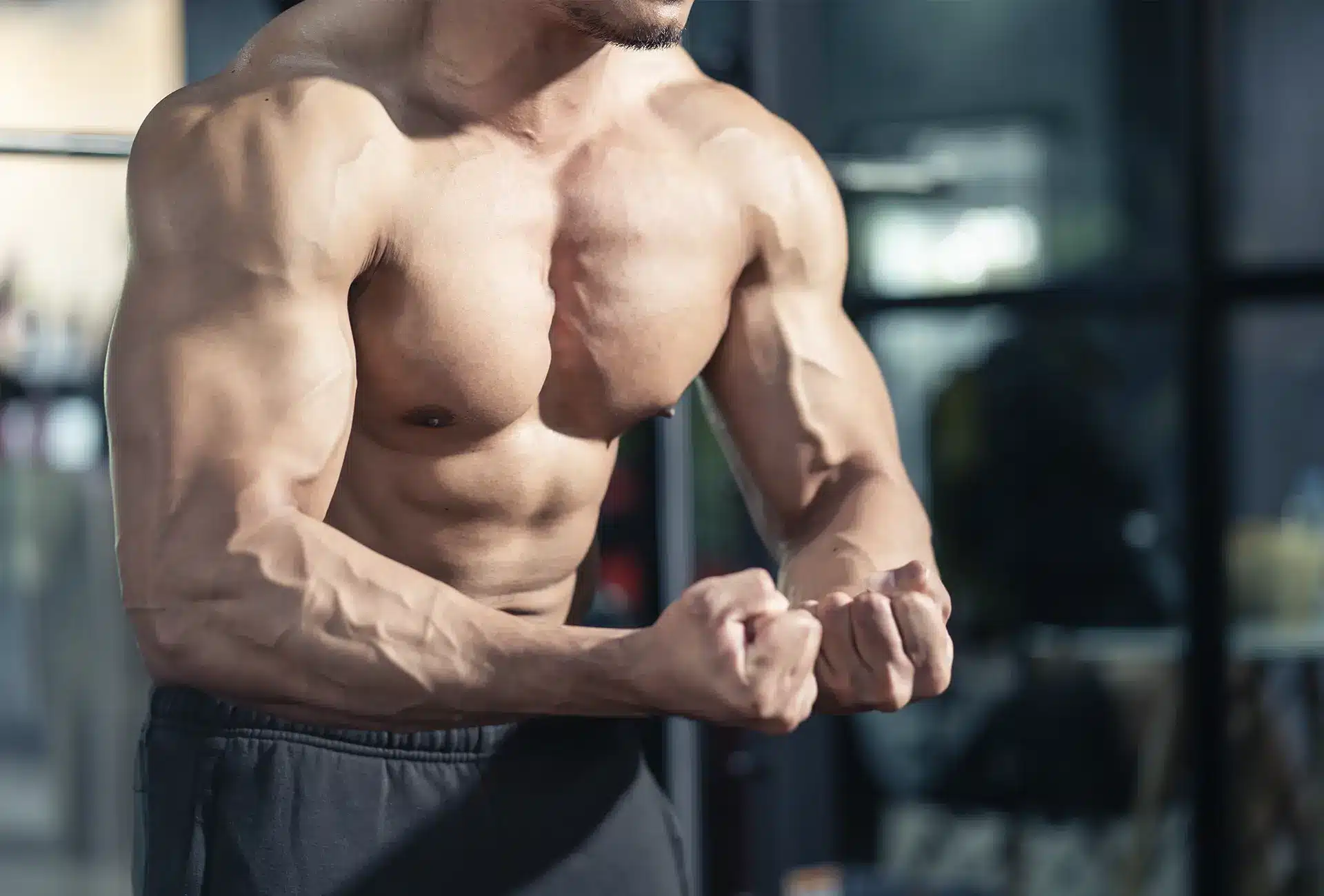 hipertrofia muscular homem forte força muscular